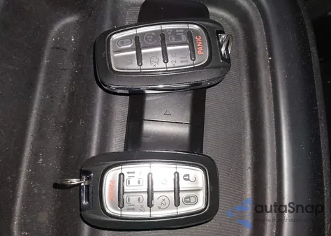 2022 Chrysler Pacifica Touring z USA, uszkodzony, nr VIN 2C4RC1FG2NR185397